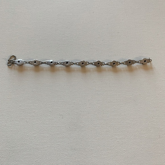 Sterling Silver and Garnet Bracelet. - Picture 4 of 4